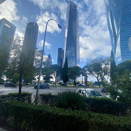 Апартаменти Chamartin De Frente A 4 Torres Мадрид Екстер'єр фото